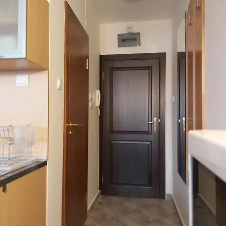 апартамент-студио б4-4-1 божурленд Appartement