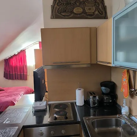 апартамент-студио б4-4-1 божурленд Lägenhet