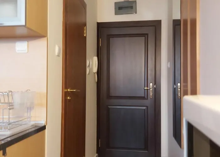 апартамент-студио б4-4-1 божурленд Appartamento