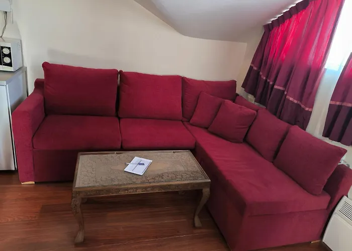 апартамент-студио б4-4-1 божурленд *